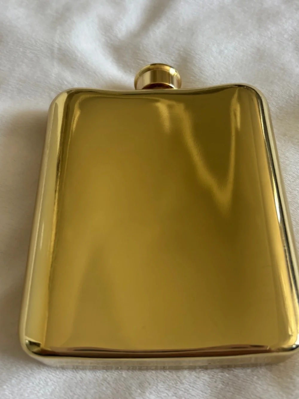 Vegas Golden Knights Flask Gold Bar Whiskey Metallic VGK Hockey Swords Logo NEW - Picture 4 of 4